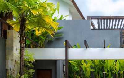 Courtyards & Front Entries